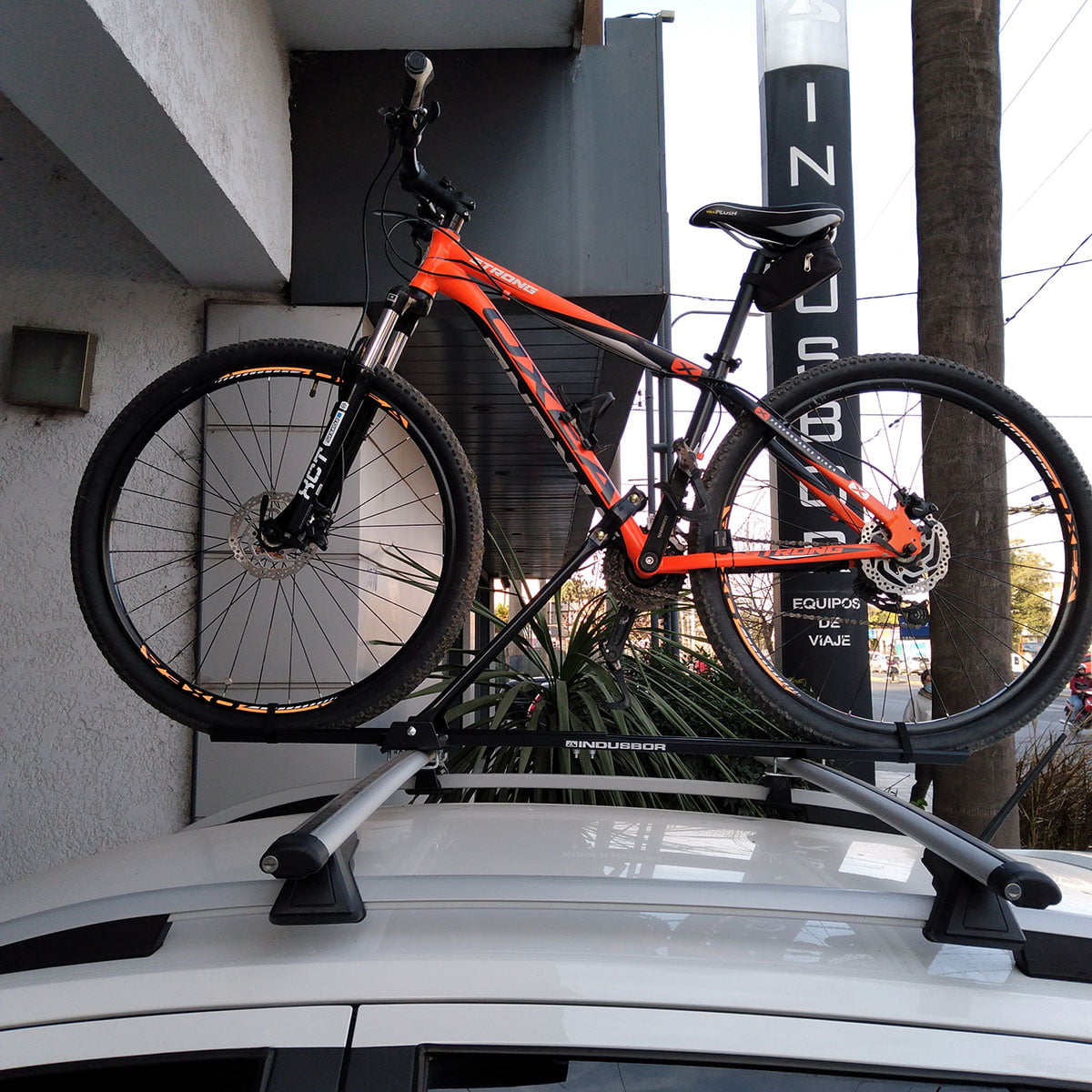 Portabicicleta Riel Universal - Imagen 4