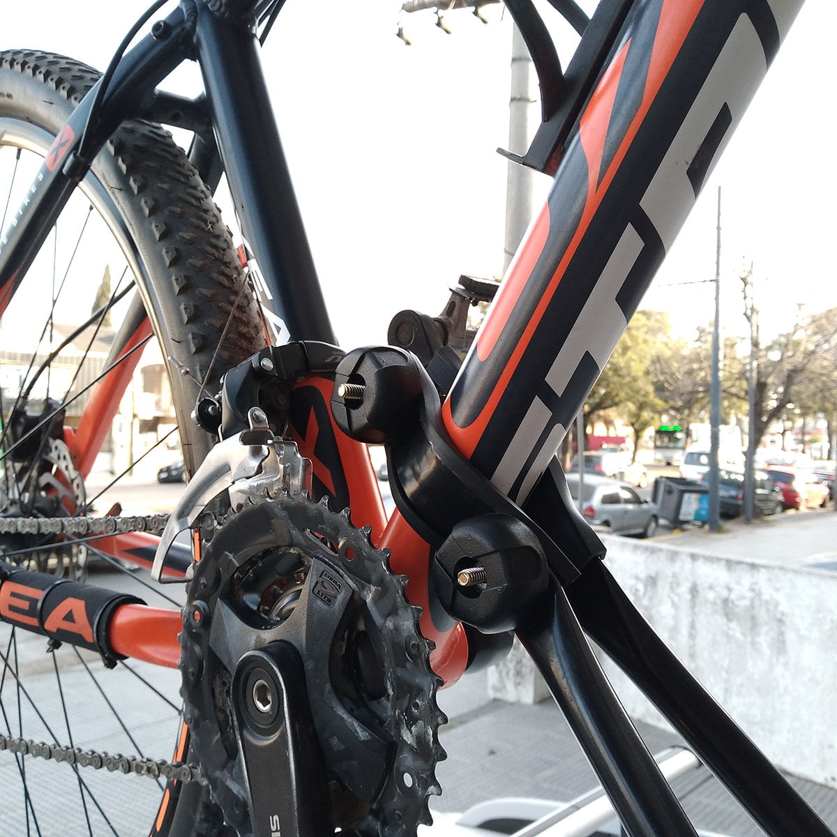 Portabicicleta Riel Universal - Imagen 5
