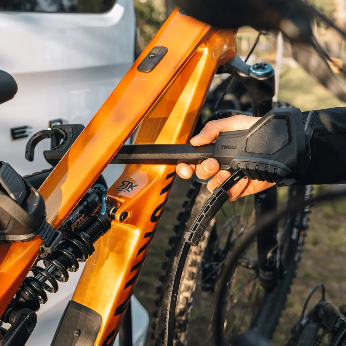 THULE VeloSpace 3 (2 bicicletas) - Imagen 7